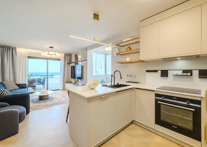 Seashell Crown Luxury Apartment