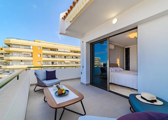 Seashell Crown Luxury