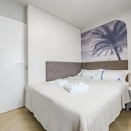 Seashell Crown Luxury Apartament